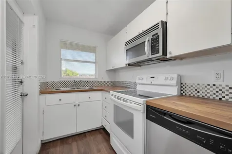 250 Layne Boulevard Hallandale Beach FL 33009