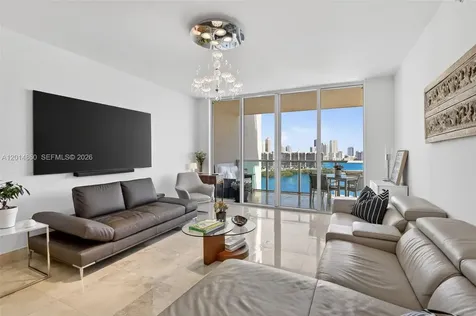 3330 NE 190th Street Aventura FL 33180