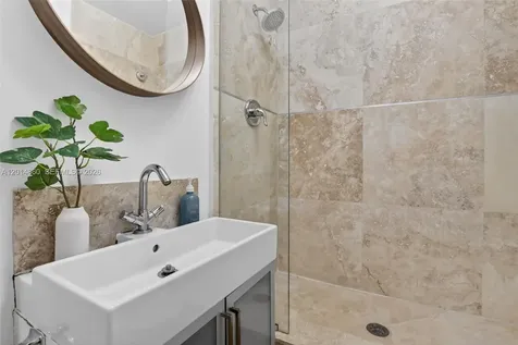3330 NE 190th Street Aventura FL 33180