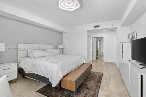 3330 NE 190th Street Aventura FL 33180