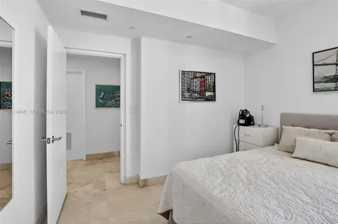 3330 NE 190th Street Aventura FL 33180