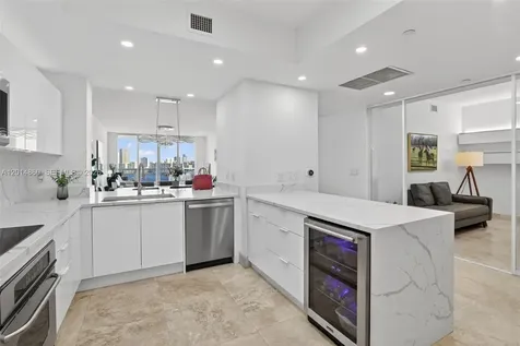 3330 NE 190th Street Aventura FL 33180