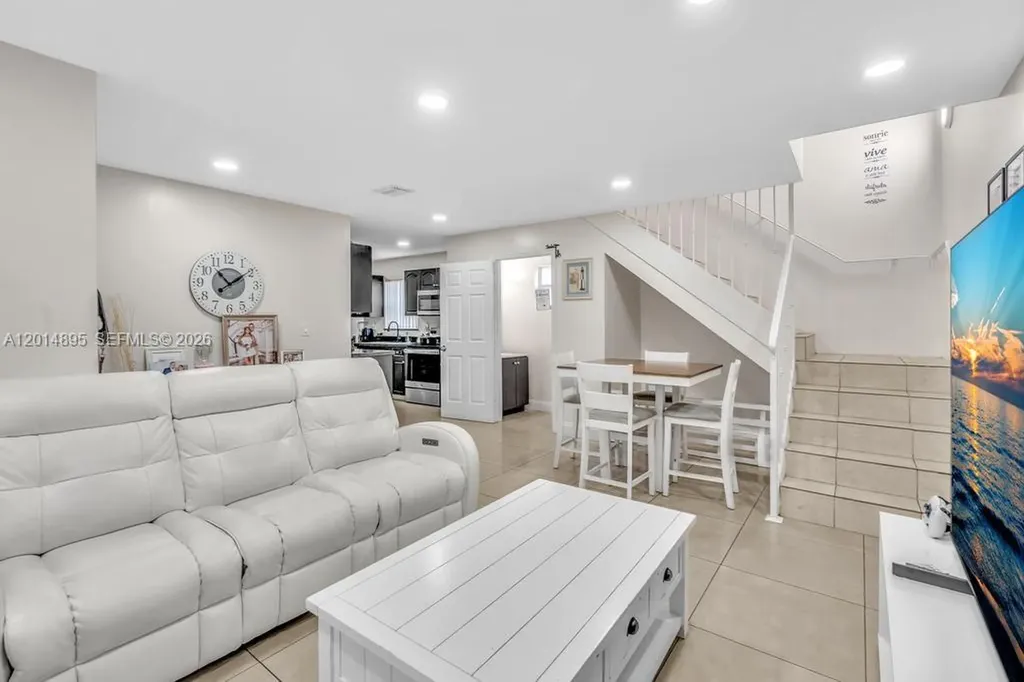 225 NW 14th Avenue Fort Lauderdale FL 33311
