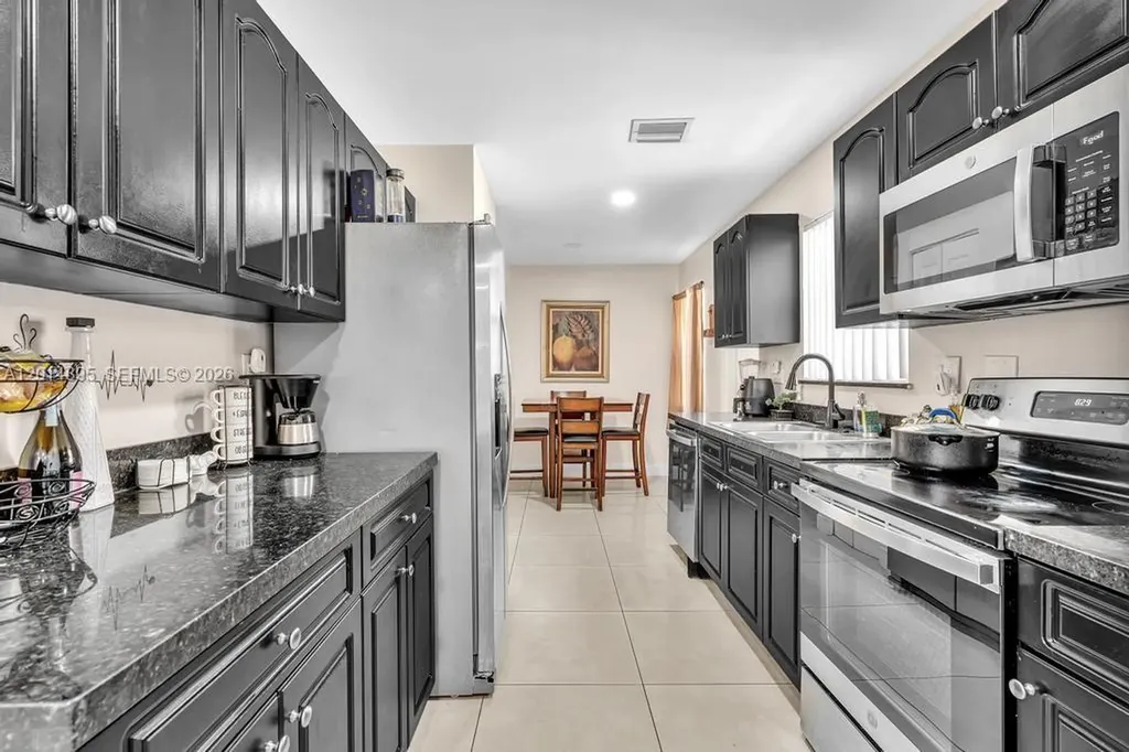 225 NW 14th Avenue Fort Lauderdale FL 33311