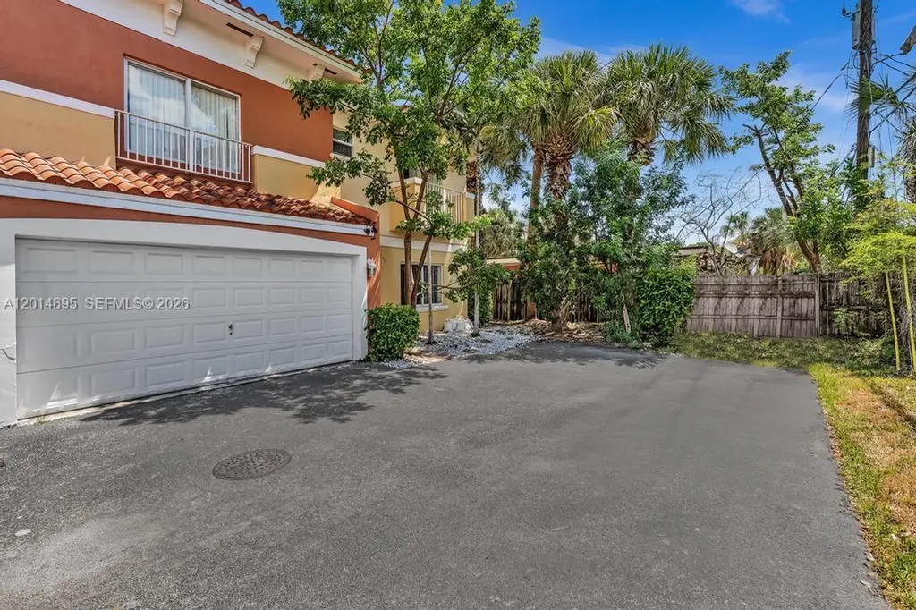 225 NW 14th Avenue Fort Lauderdale FL 33311