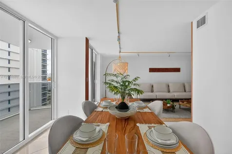 2401 Collins Avenue Miami Beach FL 33140