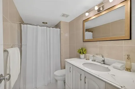 2401 Collins Avenue Miami Beach FL 33140