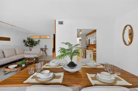 2401 Collins Avenue Miami Beach FL 33140