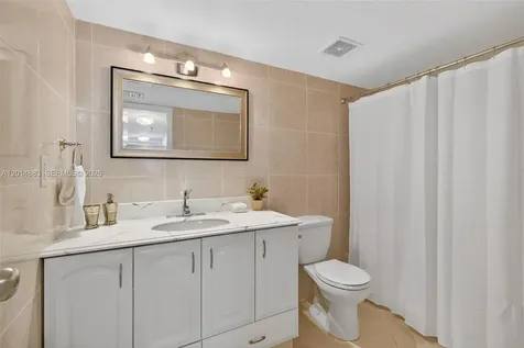 2401 Collins Avenue Miami Beach FL 33140