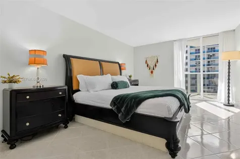 2401 Collins Avenue Miami Beach FL 33140
