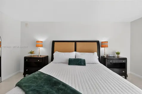 2401 Collins Avenue Miami Beach FL 33140