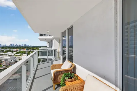 2401 Collins Avenue Miami Beach FL 33140