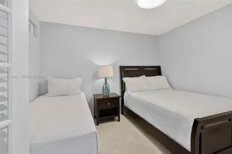 2401 Collins Avenue Miami Beach FL 33140