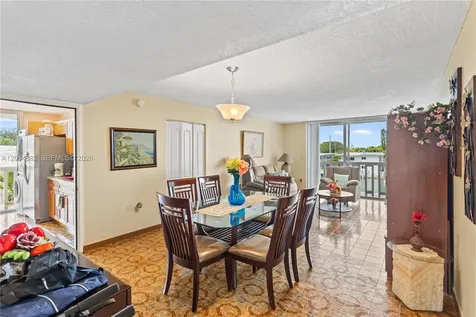 8530 Byron Avenue Miami Beach FL 33141