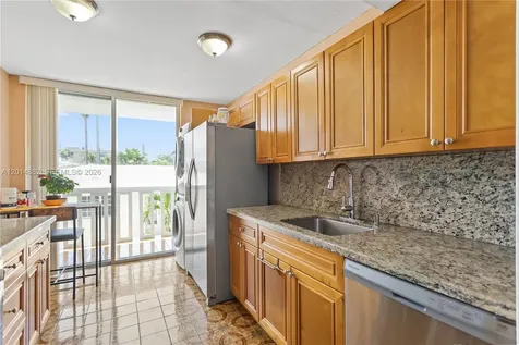 8530 Byron Avenue Miami Beach FL 33141