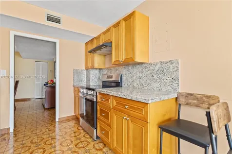 8530 Byron Avenue Miami Beach FL 33141