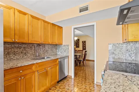 8530 Byron Avenue Miami Beach FL 33141