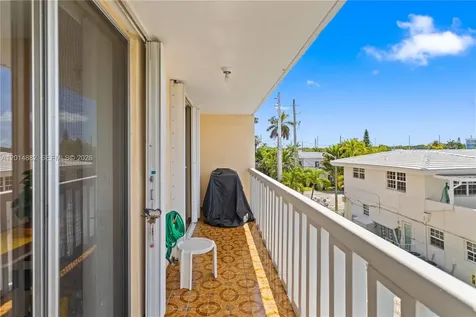 8530 Byron Avenue Miami Beach FL 33141