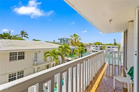 8530 Byron Avenue Miami Beach FL 33141