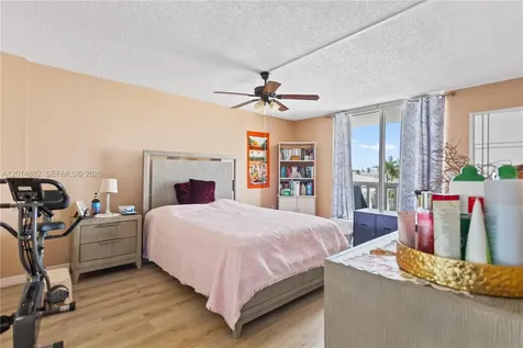 8530 Byron Avenue Miami Beach FL 33141