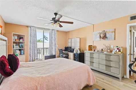8530 Byron Avenue Miami Beach FL 33141