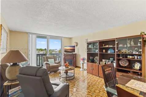 8530 Byron Avenue Miami Beach FL 33141