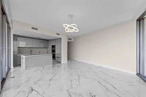 18975 Collins Avenue Sunny Isles Beach FL 33160