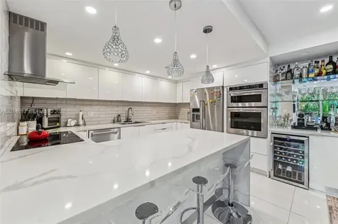 121 Crandon Boulevard Key Biscayne FL 33149