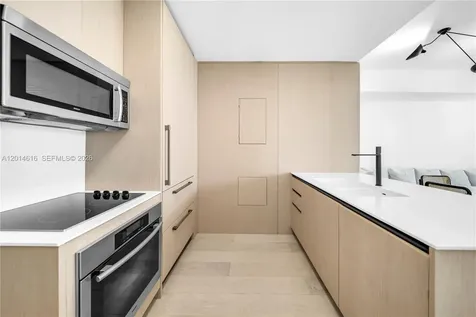50 S Pointe Drive Miami Beach FL 33139