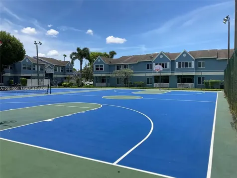 17550 NW 67th Place Hialeah FL 33015