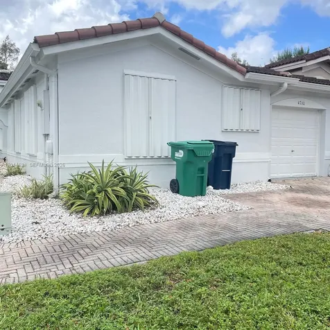 4760 SW 166th Court Miami FL 33185