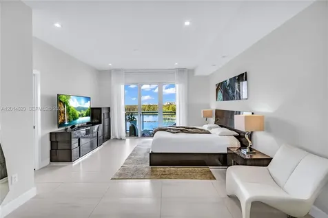 6100 N Ocean Drive Hollywood FL 33019
