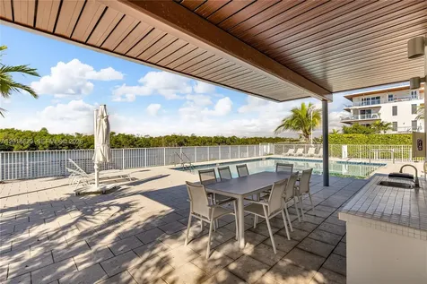 6100 N Ocean Drive Hollywood FL 33019