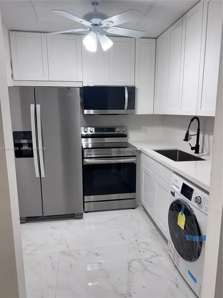 272 Dorset Boca Raton FL 33434
