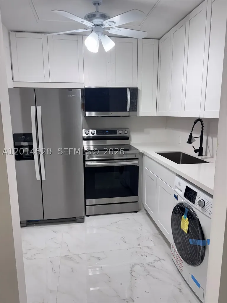 272 Dorset Boca Raton FL 33434