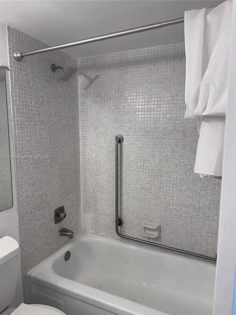 272 Dorset Boca Raton FL 33434