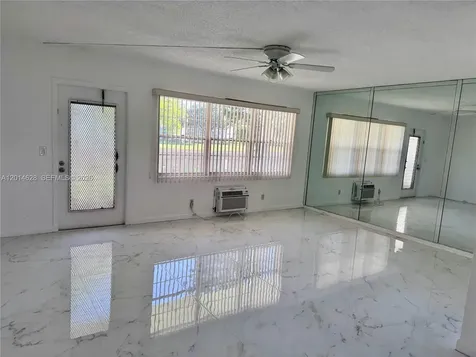 272 Dorset G Boca Raton FL 33434