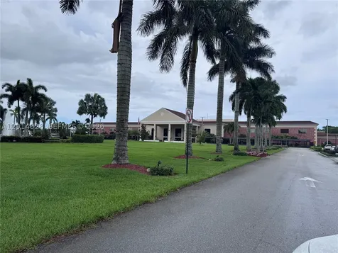 272 Dorset Boca Raton FL 33434