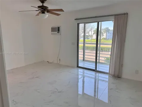 272 Dorset G Boca Raton FL 33434