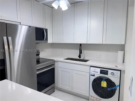 272 Dorset Boca Raton FL 33434