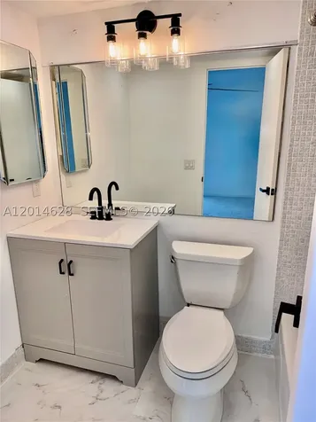 272 Dorset Boca Raton FL 33434