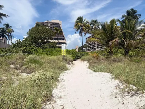 201 Crandon Boulevard Key Biscayne FL 33149