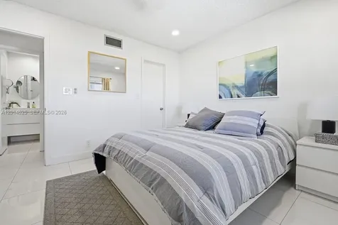 1501 S Ocean Boulevard Lauderdale By The Sea FL 33062