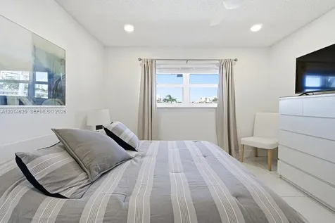 1501 S Ocean Boulevard Lauderdale By The Sea FL 33062