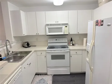10 Aragon Avenue Coral Gables FL 33134