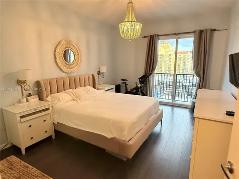 10 Aragon Avenue Coral Gables FL 33134