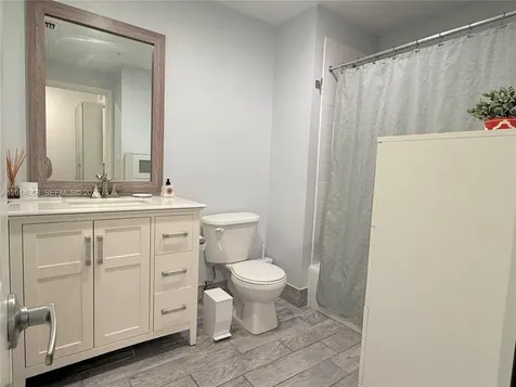 10 Aragon Avenue Coral Gables FL 33134