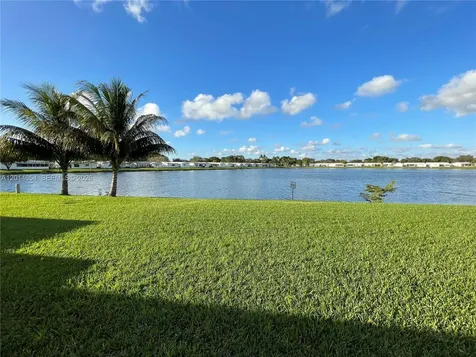 8621 NW 12th Street Plantation FL 33322