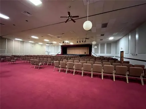 8621 NW 12th Street Plantation FL 33322