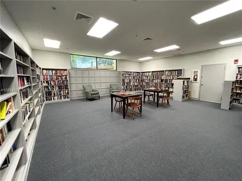 8621 NW 12th Street Plantation FL 33322